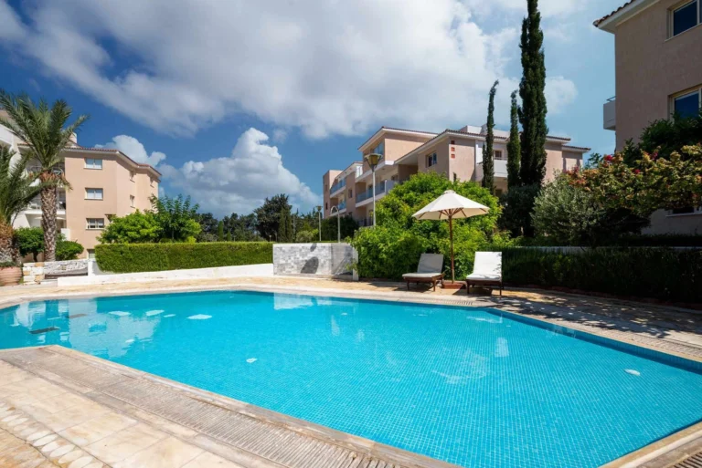 2 Bedroom Apartment for Sale in Paphos – Universal