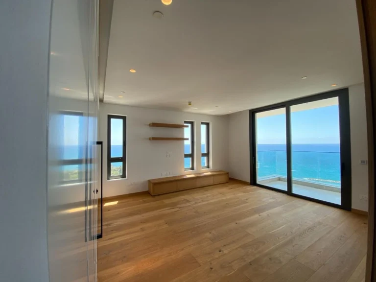 3 Bedroom Apartment for Sale in Agios Tychonas, Limassol District