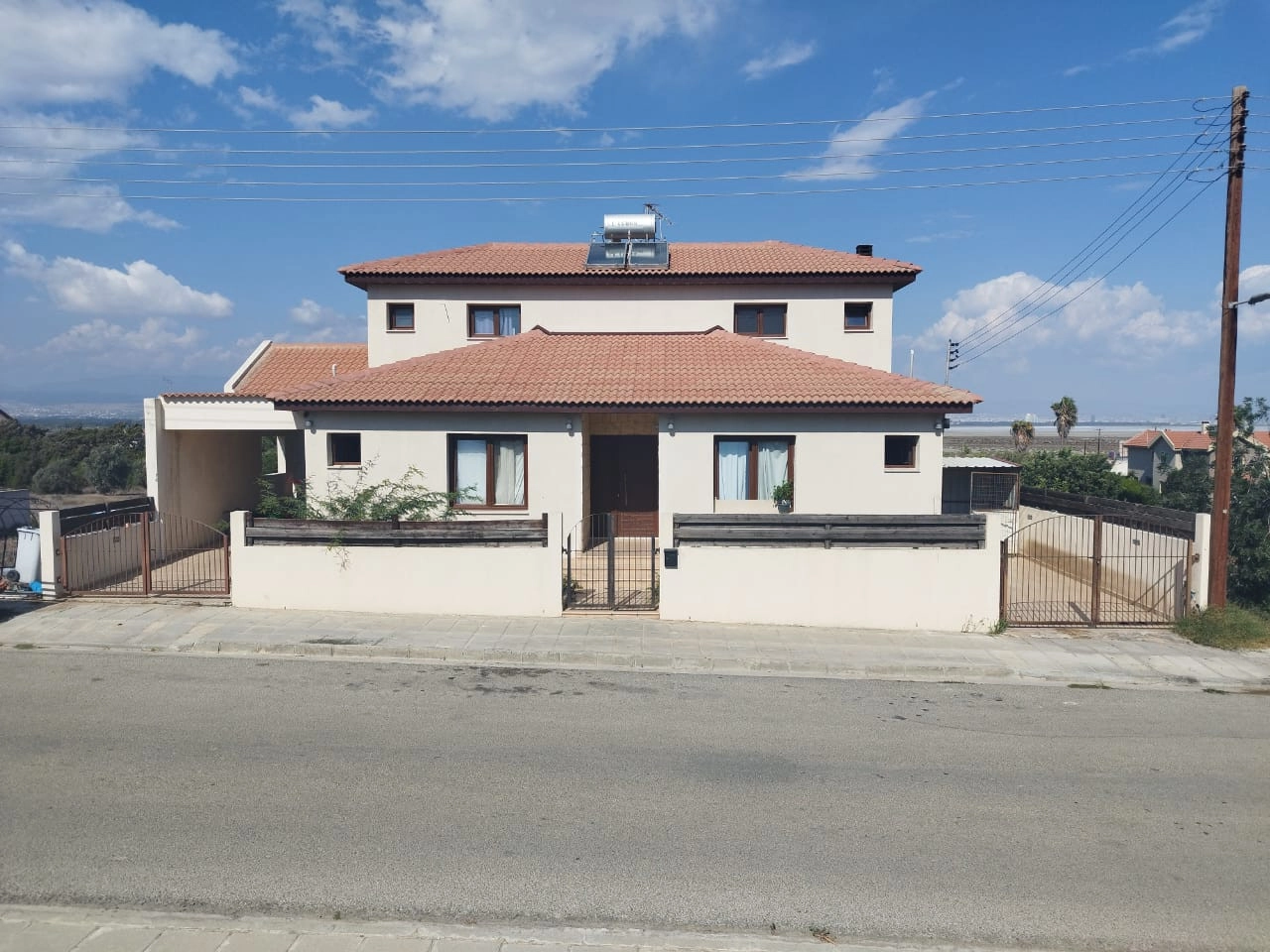 3 Bedroom House for Sale in Akrotiri, Limassol District
