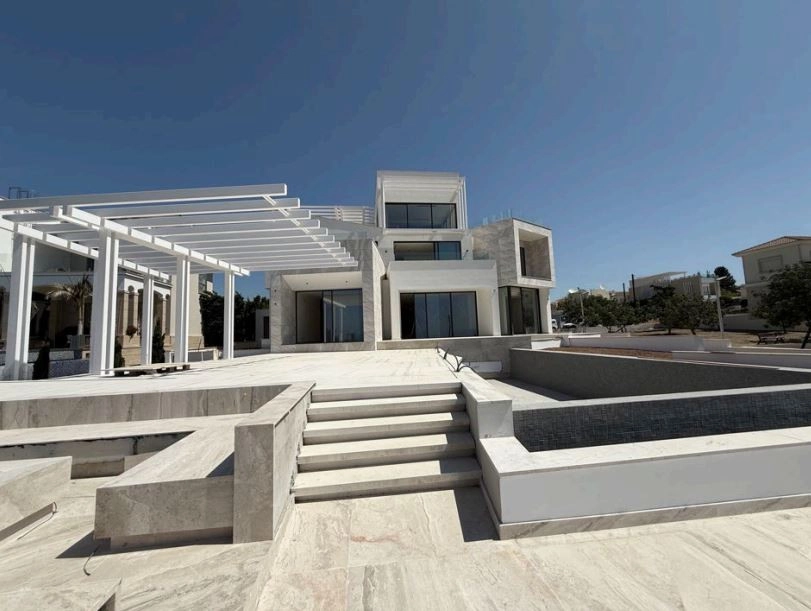 6+ Bedroom House for Sale in Limassol District