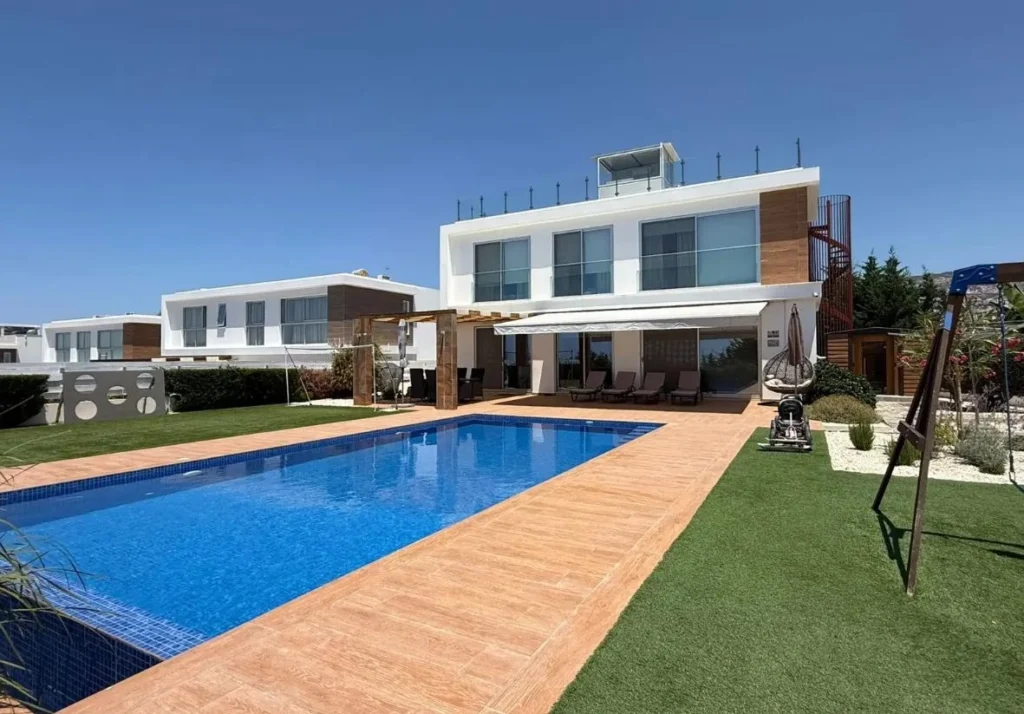 4 Bedroom House for Sale in Pegeia, Paphos District