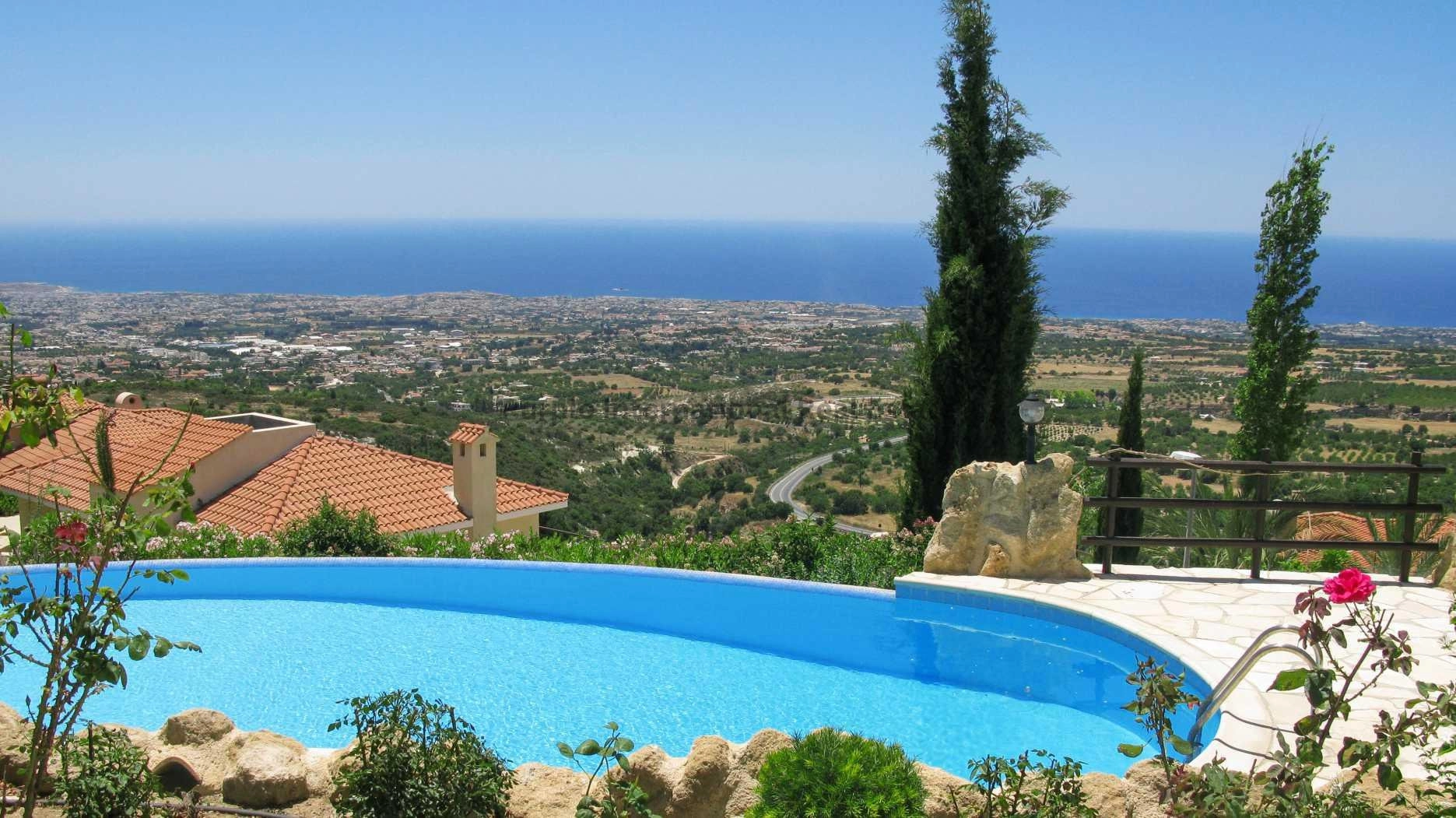 5 Bedroom House for Sale in Tsada, Paphos District