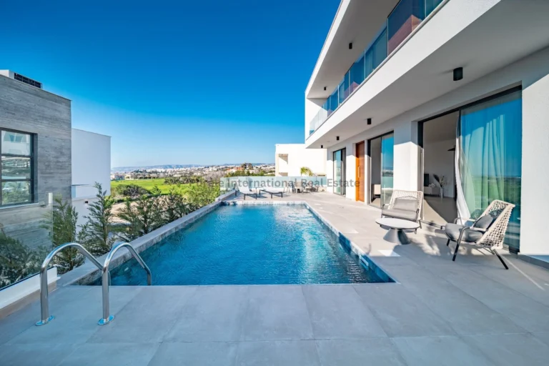 3 Bedroom House for Sale in Chlorakas, Paphos District