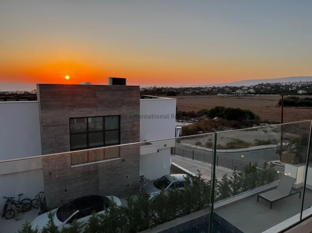 3 Bedroom House for Sale in Chlorakas, Paphos District