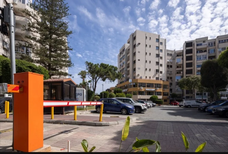 1072m² Building for Sale in Limassol – Neapolis