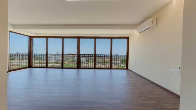 6+ Bedroom House for Sale in Limassol District