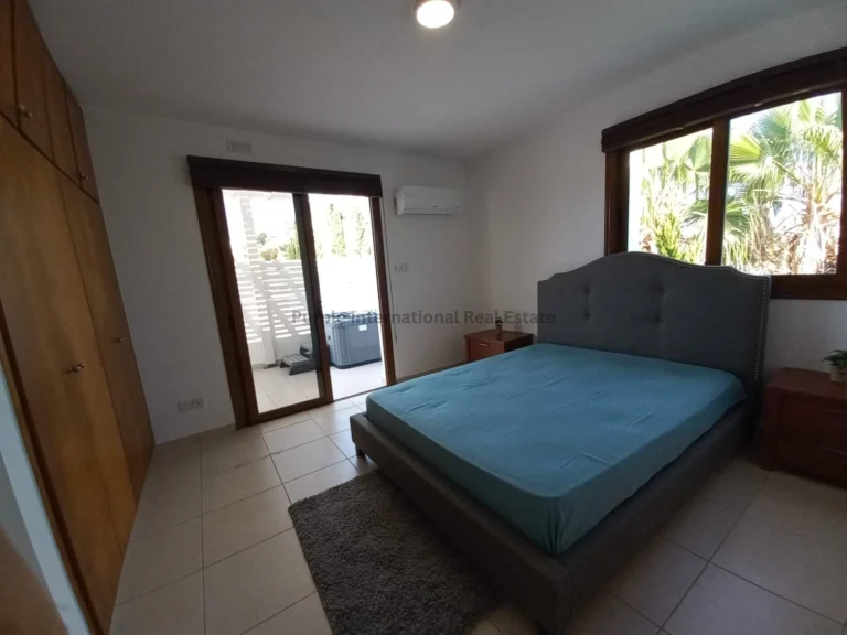 2 Bedroom Apartment for Sale in Paphos – Universal