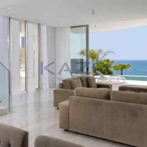 5 Bedroom House for Sale in Kissonerga, Paphos District