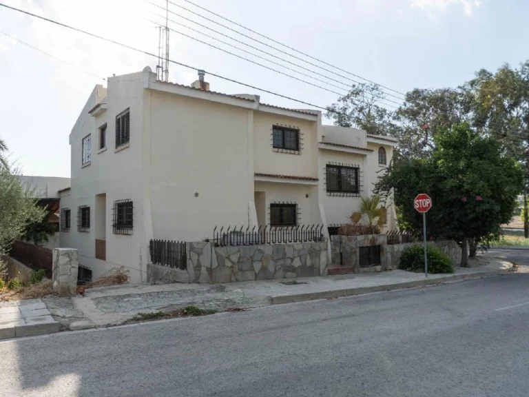 Cheap Houses and Villas for Sale Nicosia up to 800000 euro
