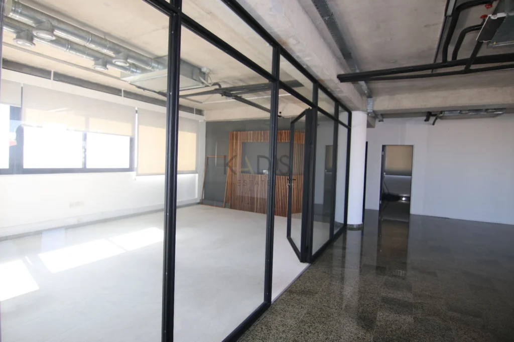 190m² Office for Rent in Strovolos, Nicosia District