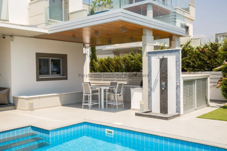 4 Bedroom House for Rent in Agios Tychonas, Limassol District