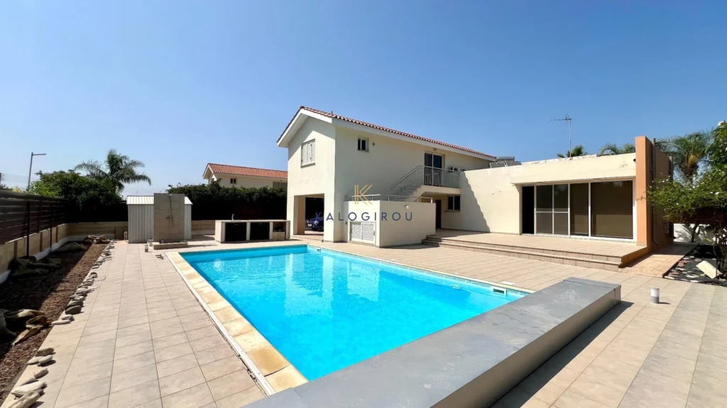 4 Bedroom House for Rent in Pervolia Larnacas