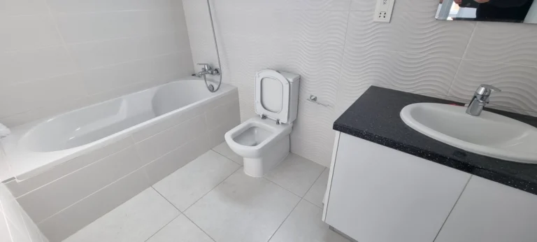 5 Bedroom House for Sale in Paphos – Anavargos