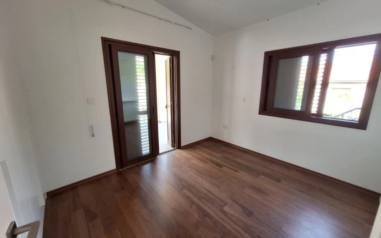 Cheap Houses and Villas for Sale Nicosia up to 800000 euro