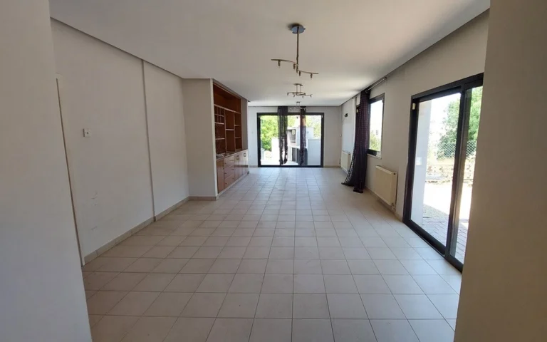 5 Bedroom House for Sale in Geroskipou, Paphos District
