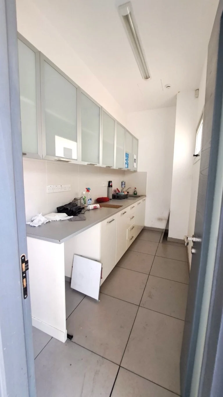 870m² Building for Rent in Limassol – Mesa Geitonia
