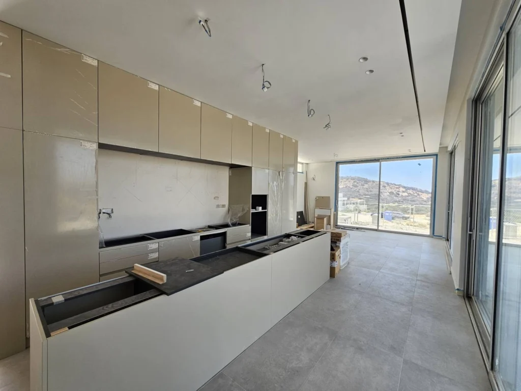 6+ Bedroom House for Sale in Agios Tychonas, Limassol District