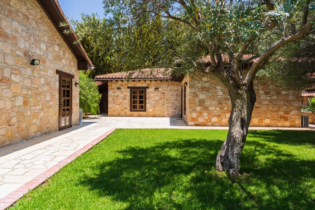 6+ Bedroom House for Sale in Souni, Limassol District