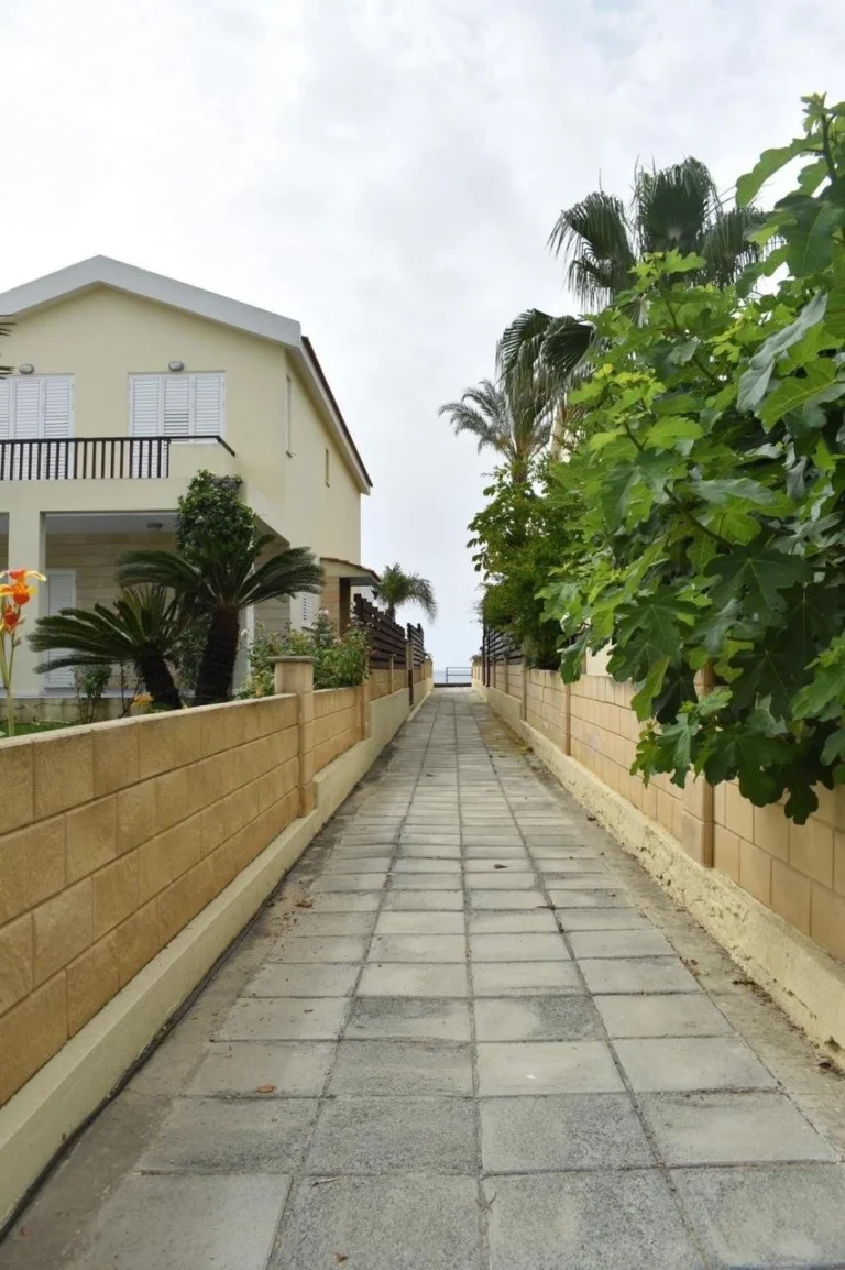 3 Bedroom House for Sale in Meneou, Larnaca District