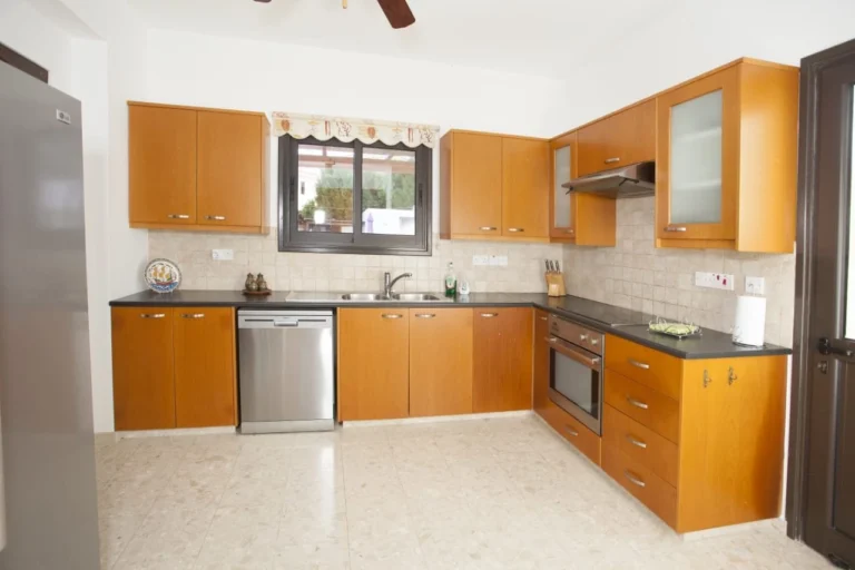 4 Bedroom House for Sale in Maroni, Larnaca District