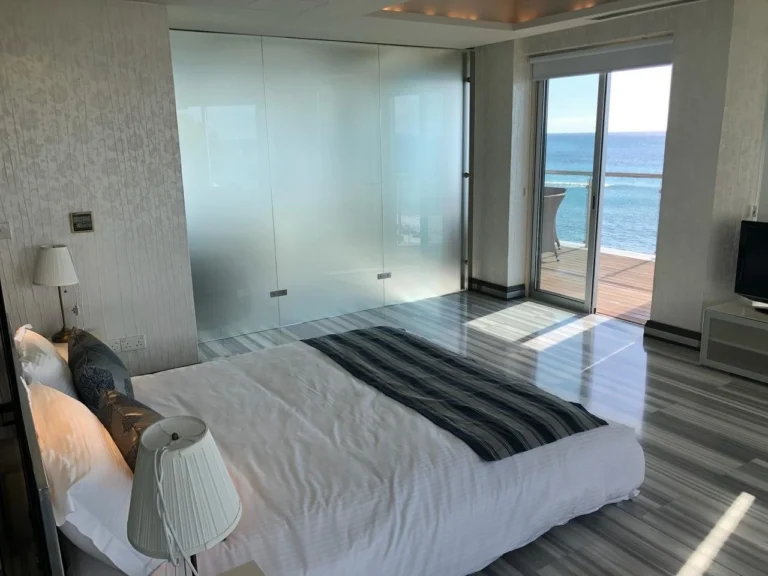 3 Bedroom Apartment for Rent in Potamos Germasogeias, Limassol District