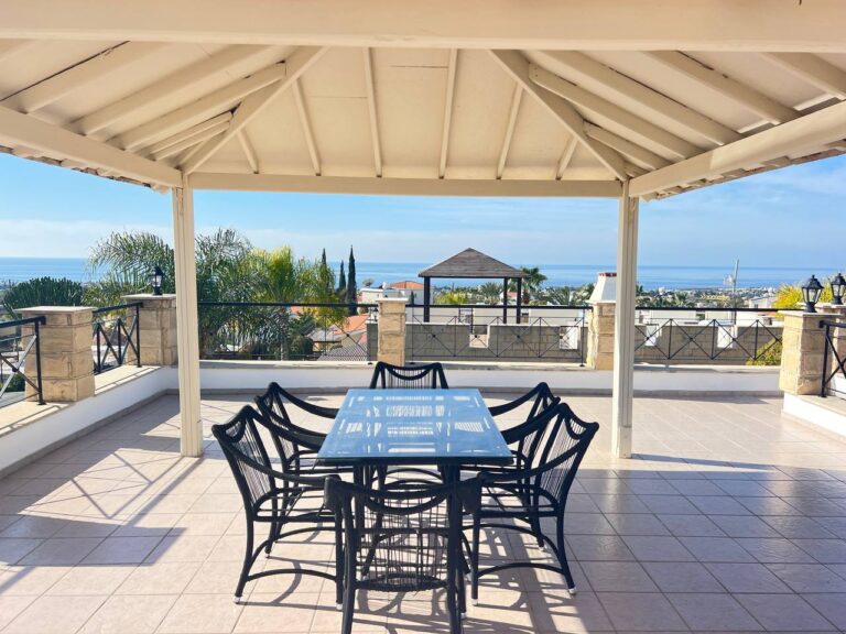 3 Bedroom House for Sale in Peyia, Paphos District