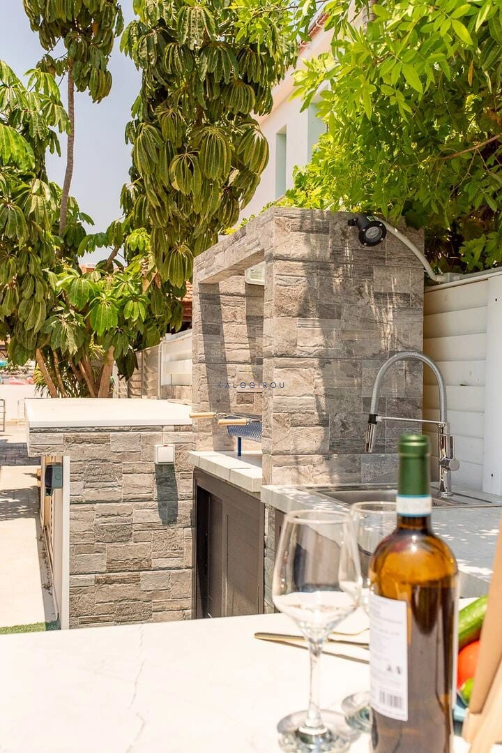 4 Bedroom House for Sale in Mazotos, Larnaca District