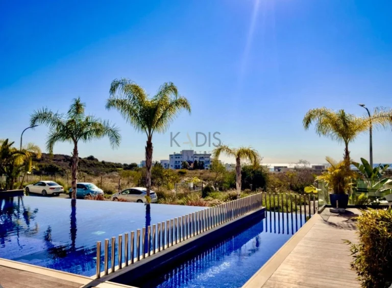 2 Bedroom Apartment for Sale in Agios Tychonas, Limassol District