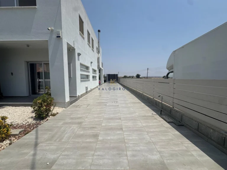 3 Bedroom House for Sale in Oroklini, Larnaca District