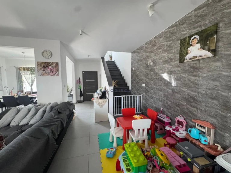 3 Bedroom House for Sale in Oroklini, Larnaca District