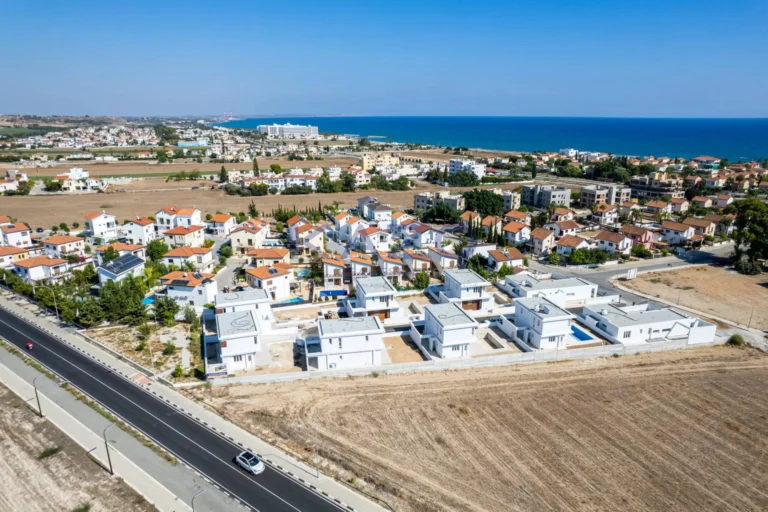 3 Bedroom House for Sale in Oroklini, Larnaca District