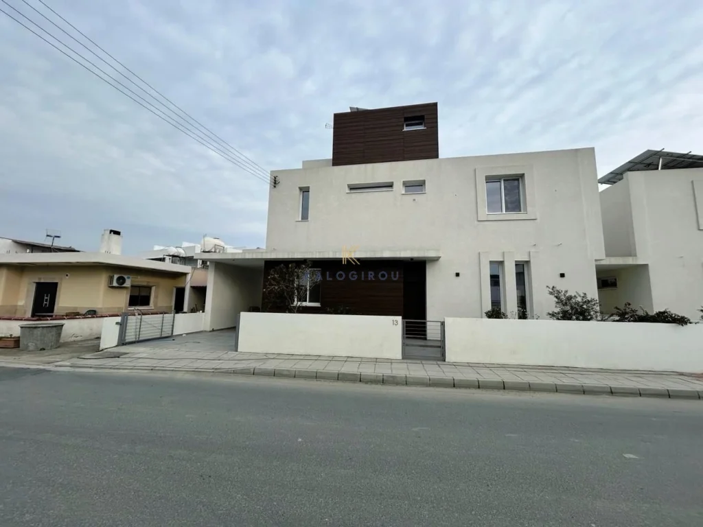 5 Bedroom House for Sale in Livadia Larnakas, Larnaca District