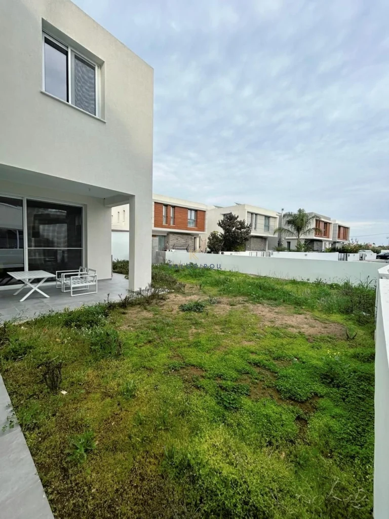 5 Bedroom House for Sale in Livadia Larnakas, Larnaca District