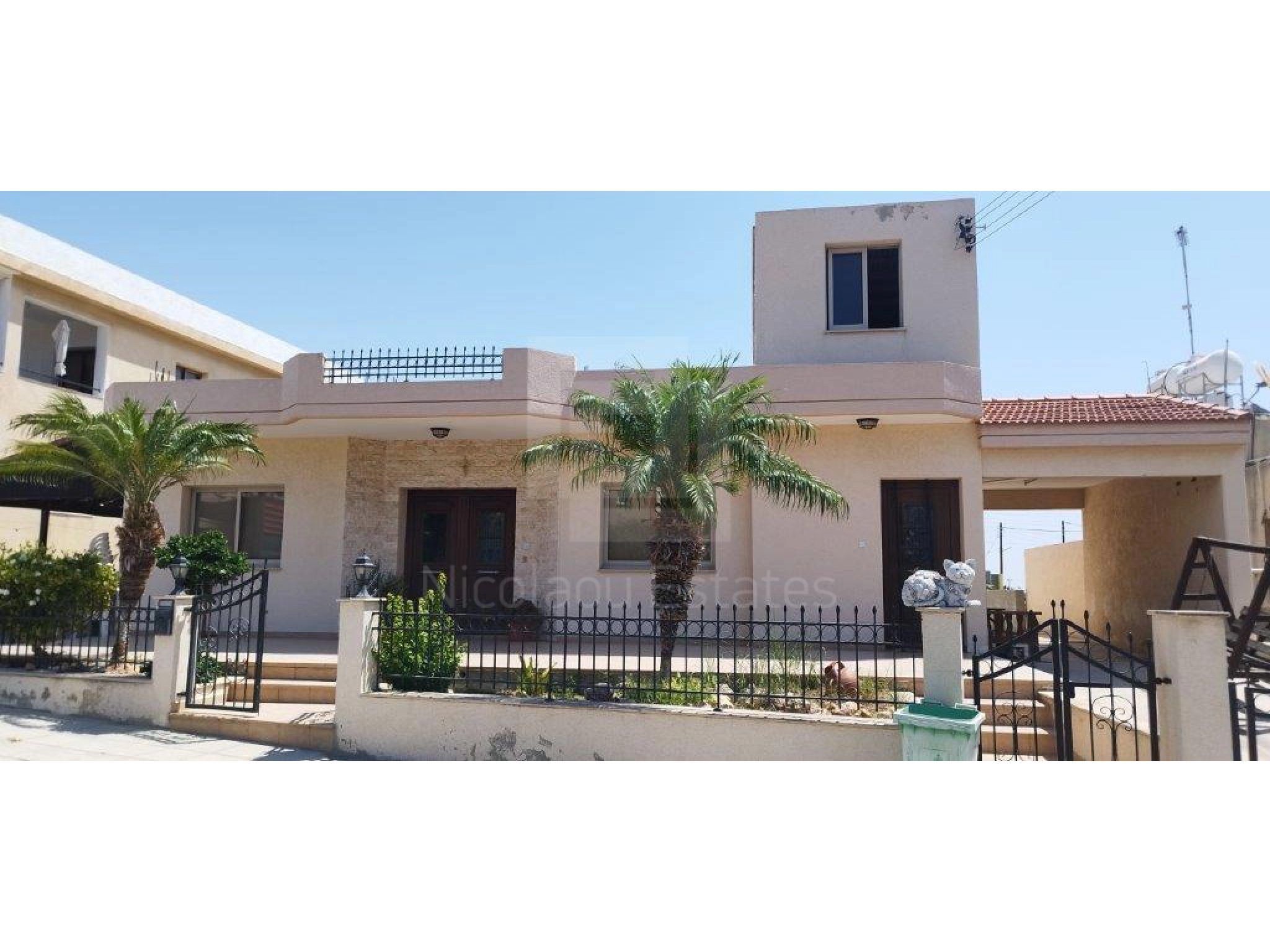 4 Bedroom House for Sale in Kolossi, Limassol District