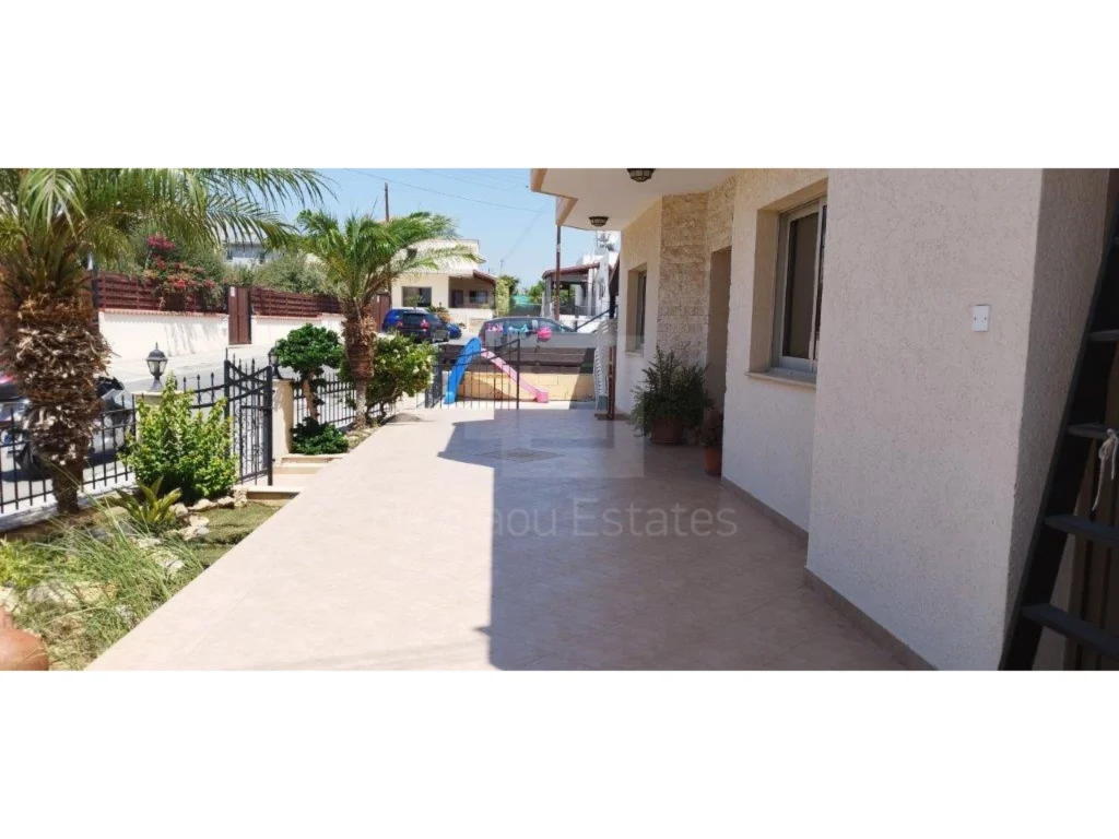 4 Bedroom House for Sale in Kolossi, Limassol District