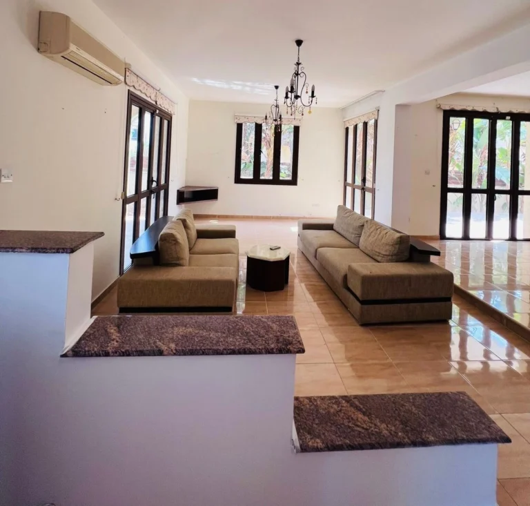 4 Bedroom House for Sale in Oroklini, Larnaca District