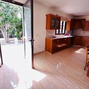 4 Bedroom House for Sale in Oroklini, Larnaca District