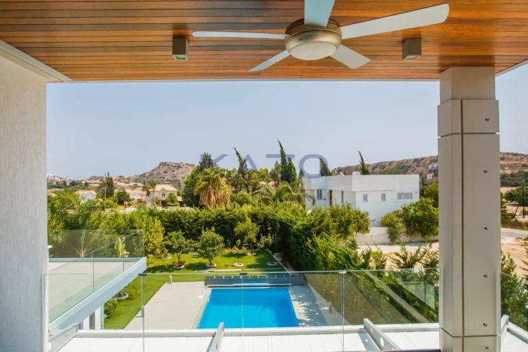 3 Bedroom House for Sale in Agios Tychonas, Limassol District