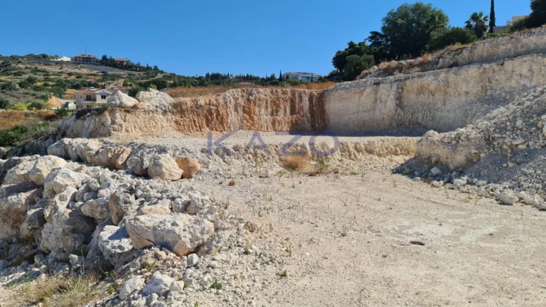 2,000m² Plot for Sale in Agios Tychonas, Limassol District