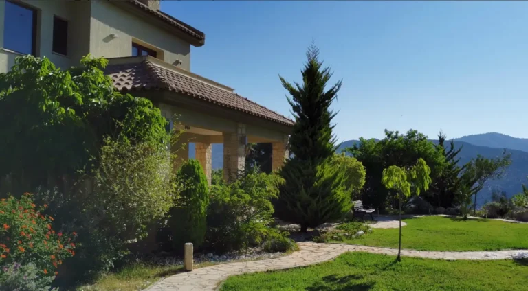 5 Bedroom House for Sale in Akrounta, Limassol District