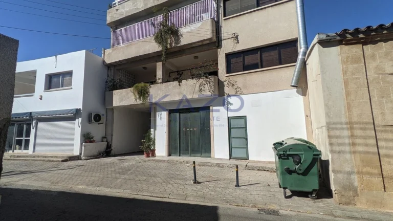 140m² Commercial for Sale in Agioi Omologites, Nicosia District