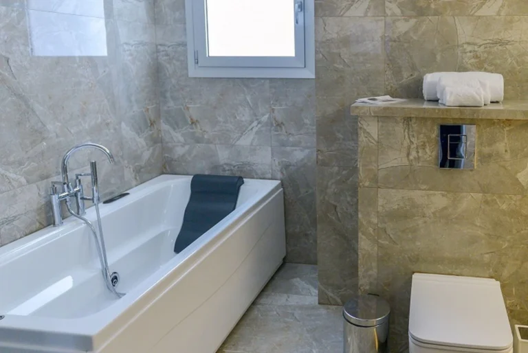 5 Bedroom House for Sale in Agios Tychonas, Limassol District