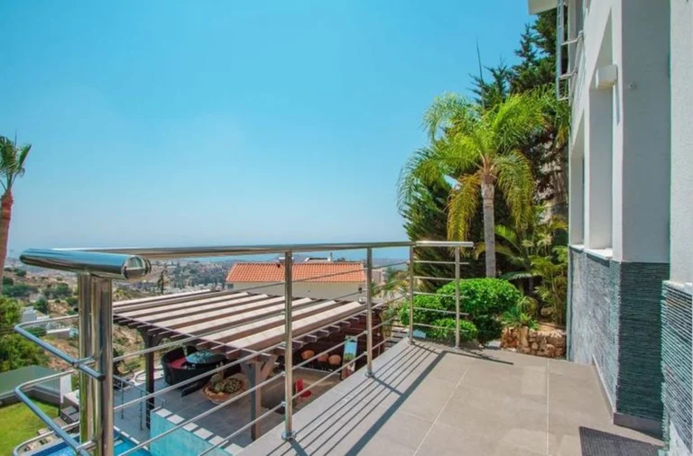 5 Bedroom House for Sale in Armenochori, Limassol District