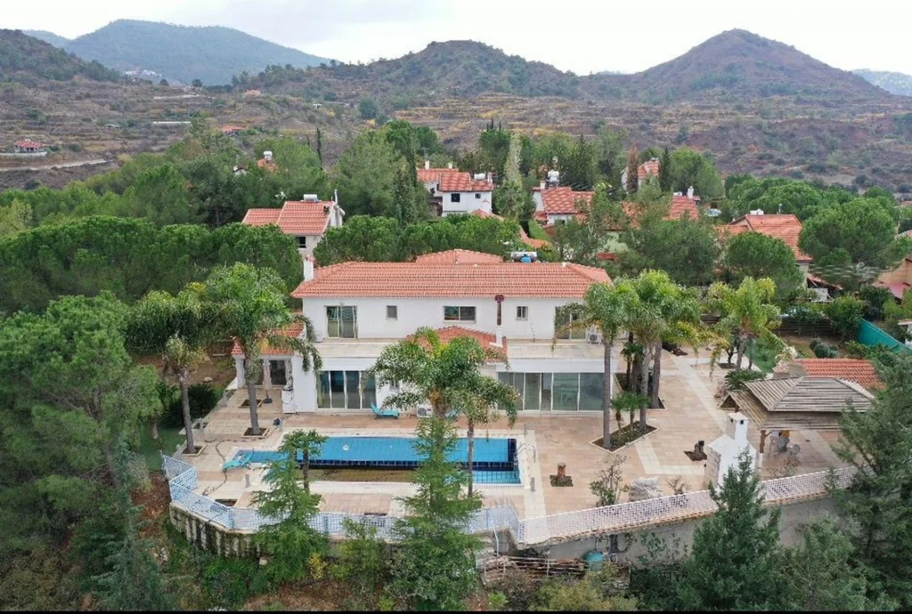 5 Bedroom House for Sale in Agia Paraskevi, Limassol District