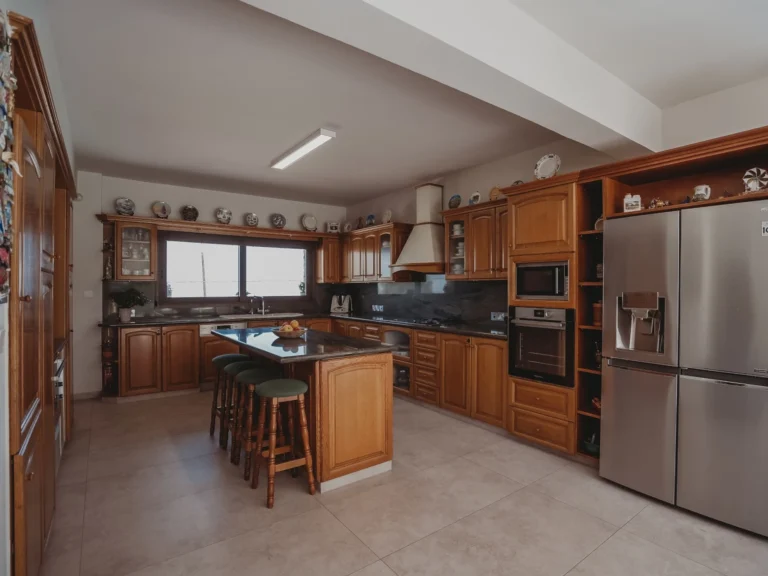 6+ Bedroom House for Sale in Larnaca – Kokkines