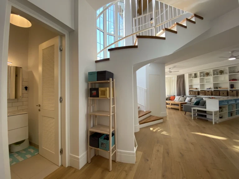 5 Bedroom House for Sale in Amathounta, Pyrgos Sea Front, Limassol District