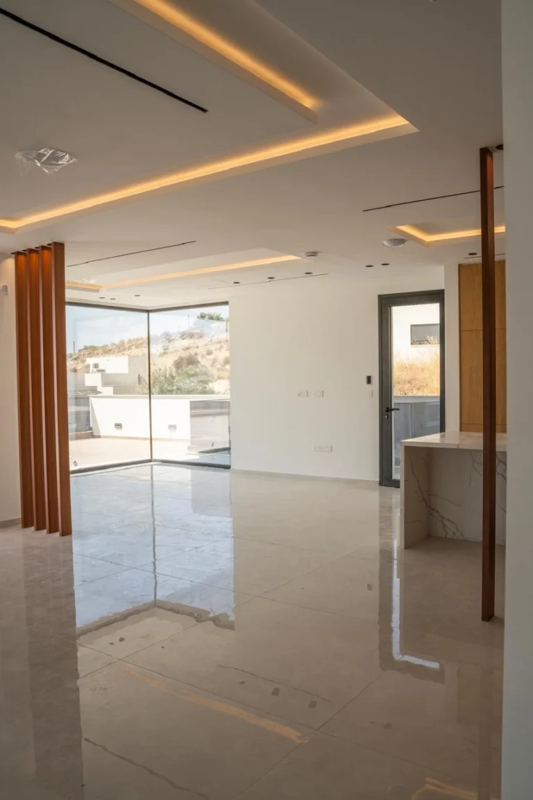 5 Bedroom House for Sale in Limassol – Mesa Geitonia