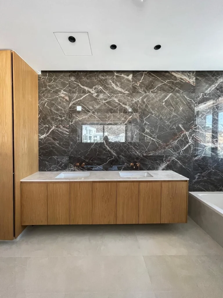 5 Bedroom House for Sale in Limassol – Mesa Geitonia