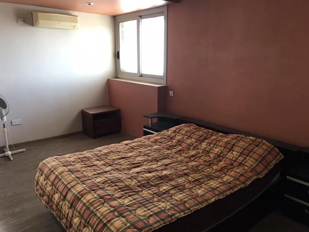 4 Bedroom Apartment for Sale in Agioi Omologites, Nicosia District