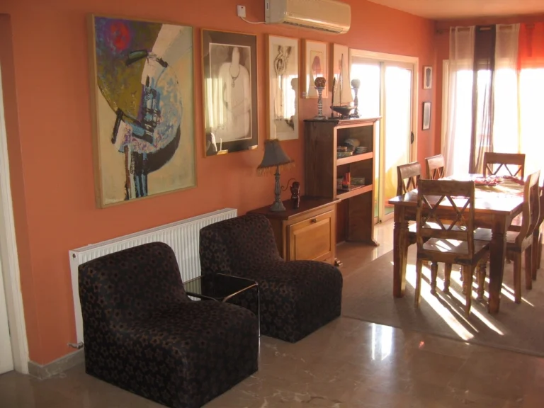 4 Bedroom Apartment for Sale in Agioi Omologites, Nicosia District